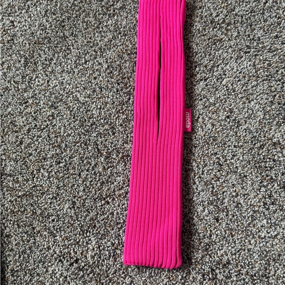 MODA Hot pink and black stylish phone holder strap portable case - Picture 3 of 8